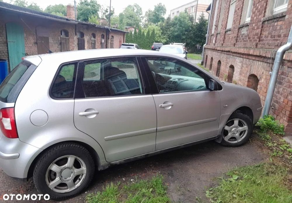 Volkswagen Polo 1.4 16V Basis - 3