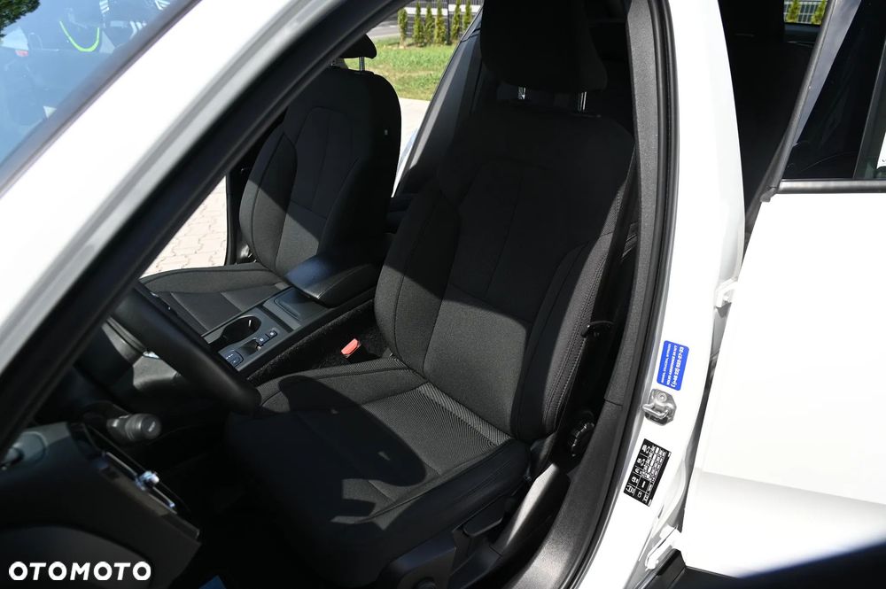 Volvo XC 40 T3 Momentum Core - 17