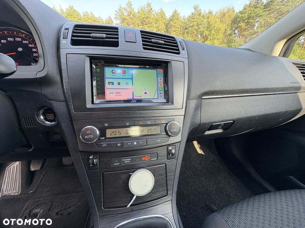 Toyota Avensis 1.8 Premium EU5 - 9