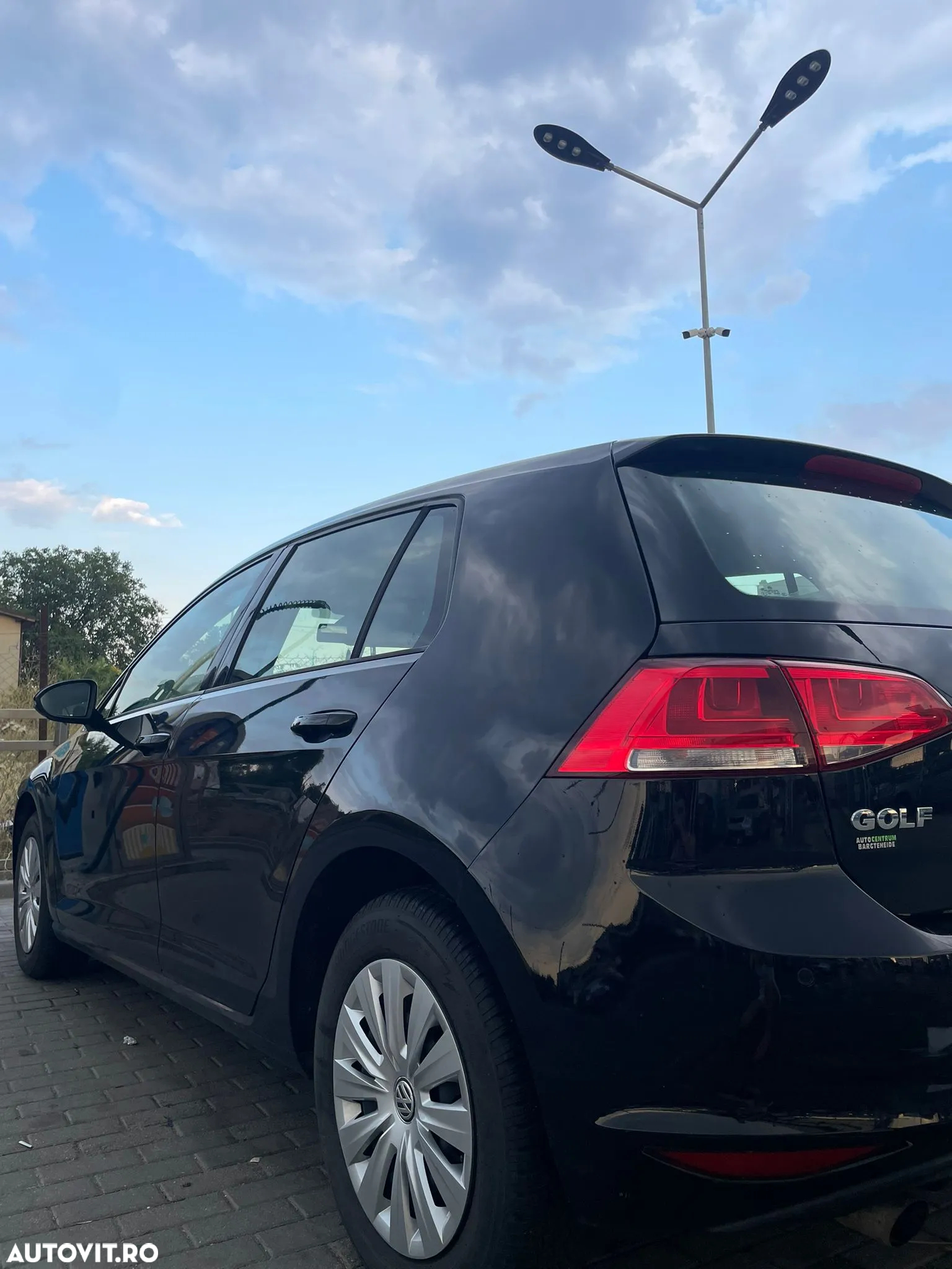Volkswagen Golf - 13