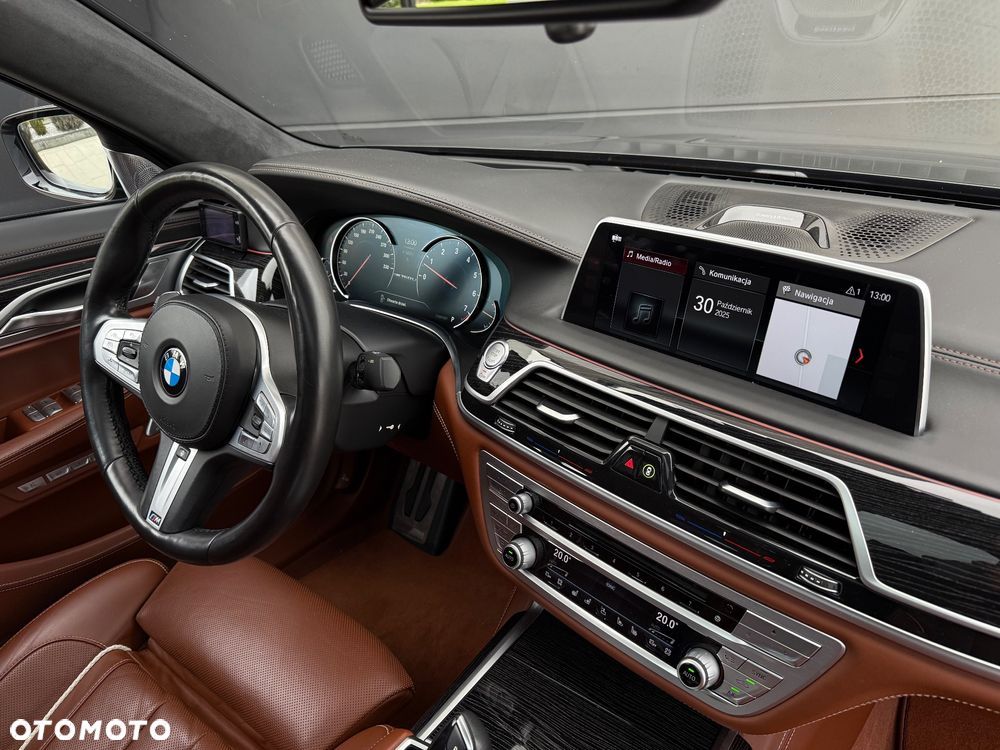 BMW Seria 7 - 28