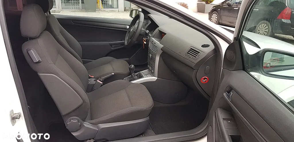 Opel Astra GTC 1.4 - 12