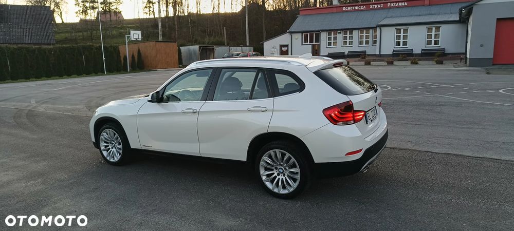 BMW X1 sDrive18d Sport Line - 4