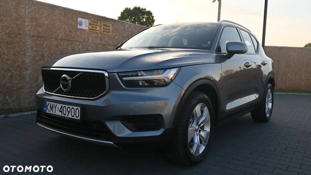 Volvo XC 40 D4 AWD Momentum (Intro Edition) - 3
