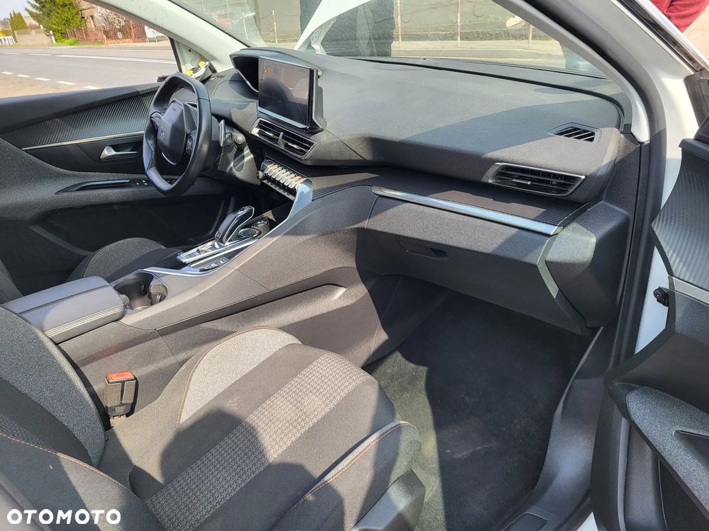 Peugeot 3008 BlueHDi 130 Stop & Start EAT8 Allure - 25
