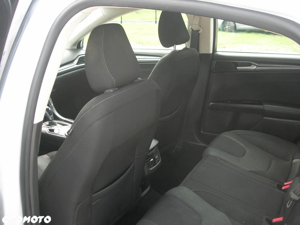 Ford Mondeo 2.0 Hybrid Trend - 16