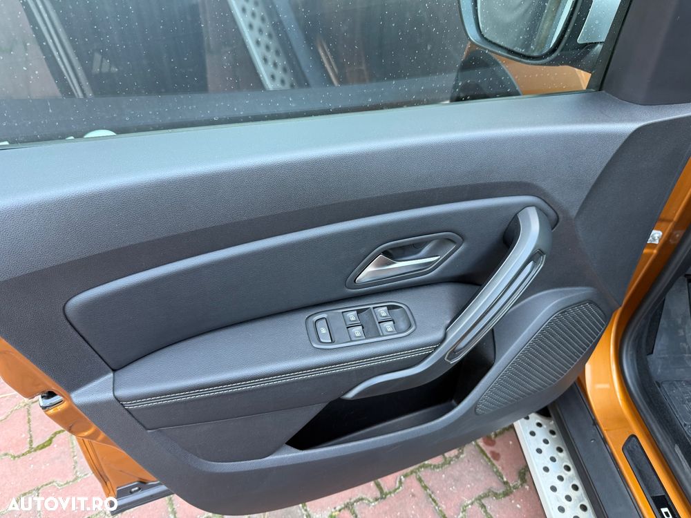 Dacia Duster TCe 125 4x2 Blackshadow - 18