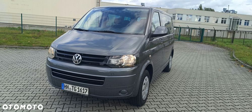 Volkswagen Caravelle - 2