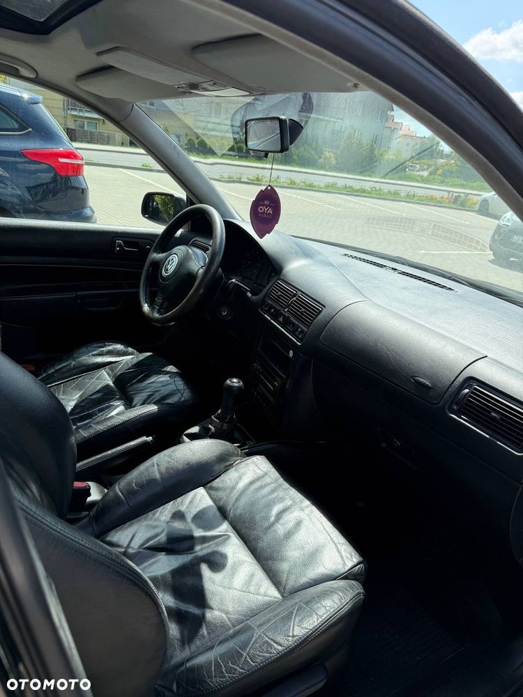 Volkswagen Golf - 20