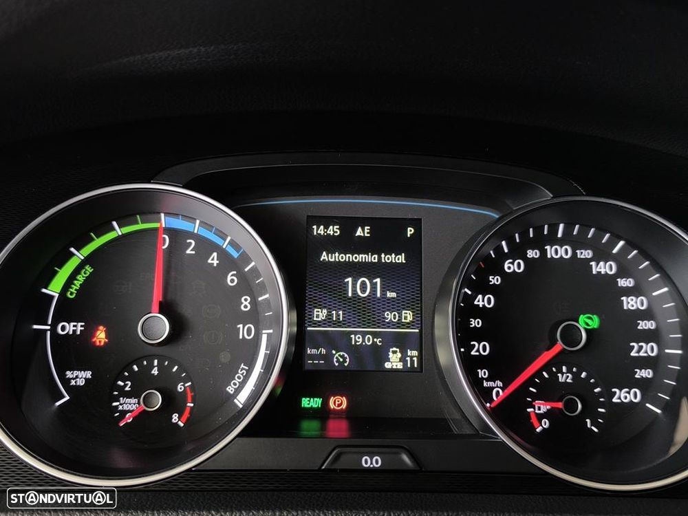 VW Golf 1.4 GTE Plug-In-Hybrid DSG - 13