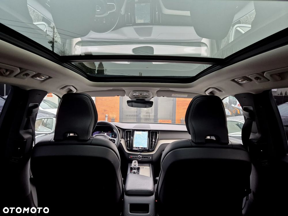 Volvo XC 60 T6 Plug-In Hybrid AWD Inscription - 8