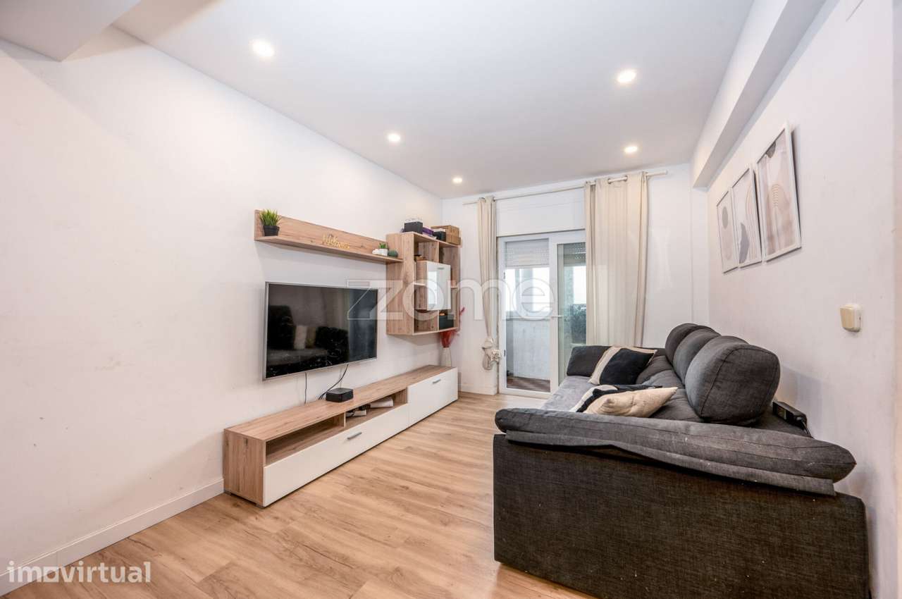 T2 Remodelado em Agualva-Cacém - Grande imagem: 3/17