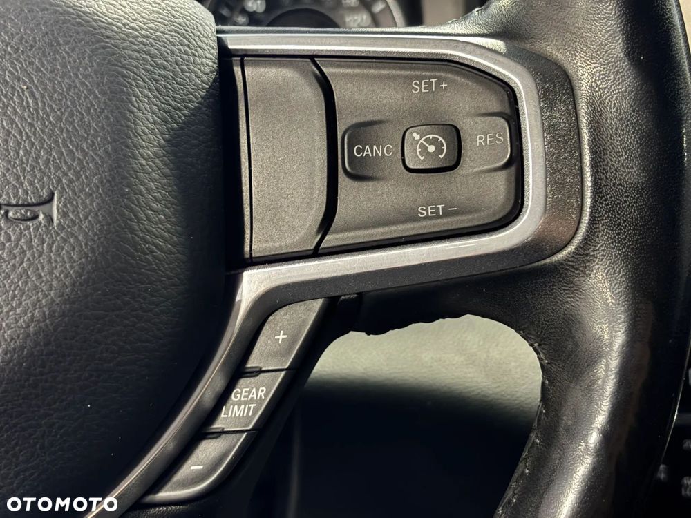 Dodge RAM 5.7 4x4 - 32