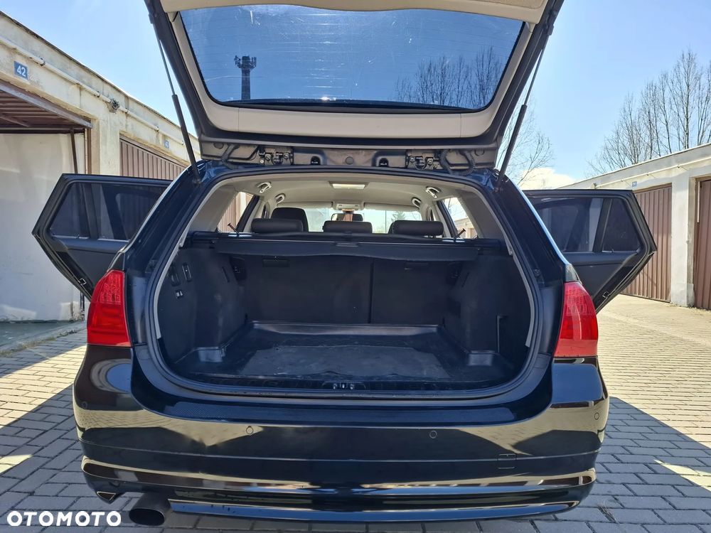 BMW Seria 3 318d DPF Edition Lifestyle - 25