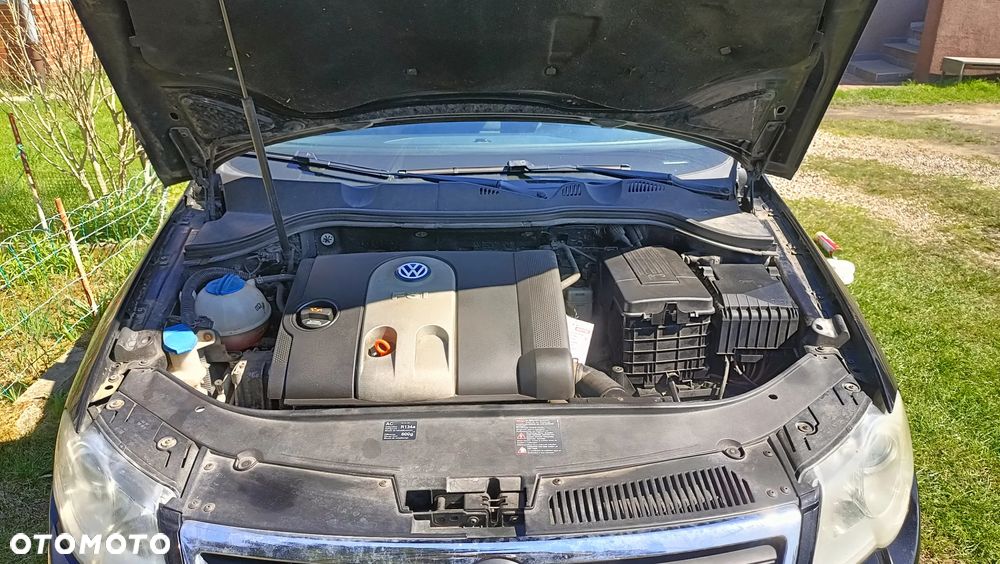 Volkswagen Passat 1.6 FSI Comfortline - 14