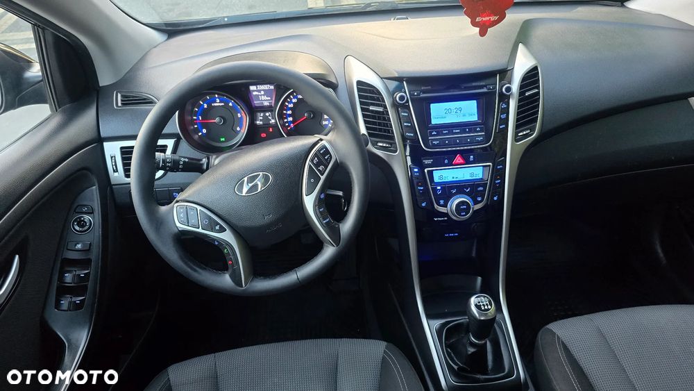 Hyundai i30 1.6 CRDi BlueDrive Premium - 8