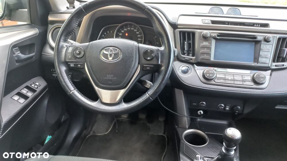 Toyota RAV4 2.2 D-4D Premium - 16