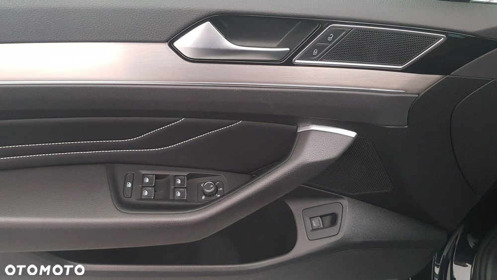 Volkswagen Passat - 20