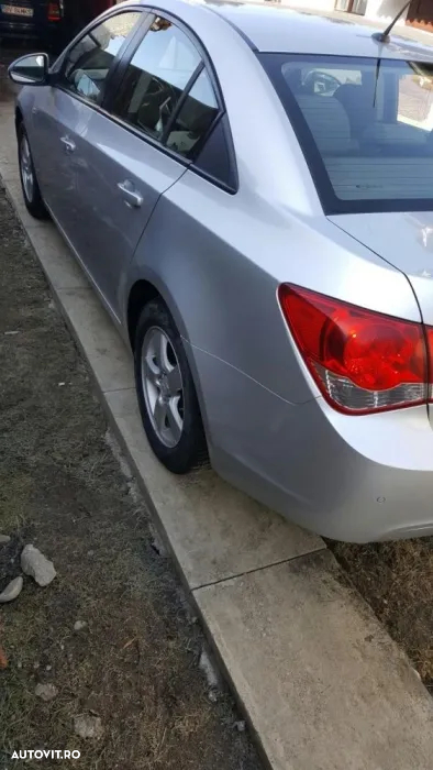 Chevrolet Cruze - 5