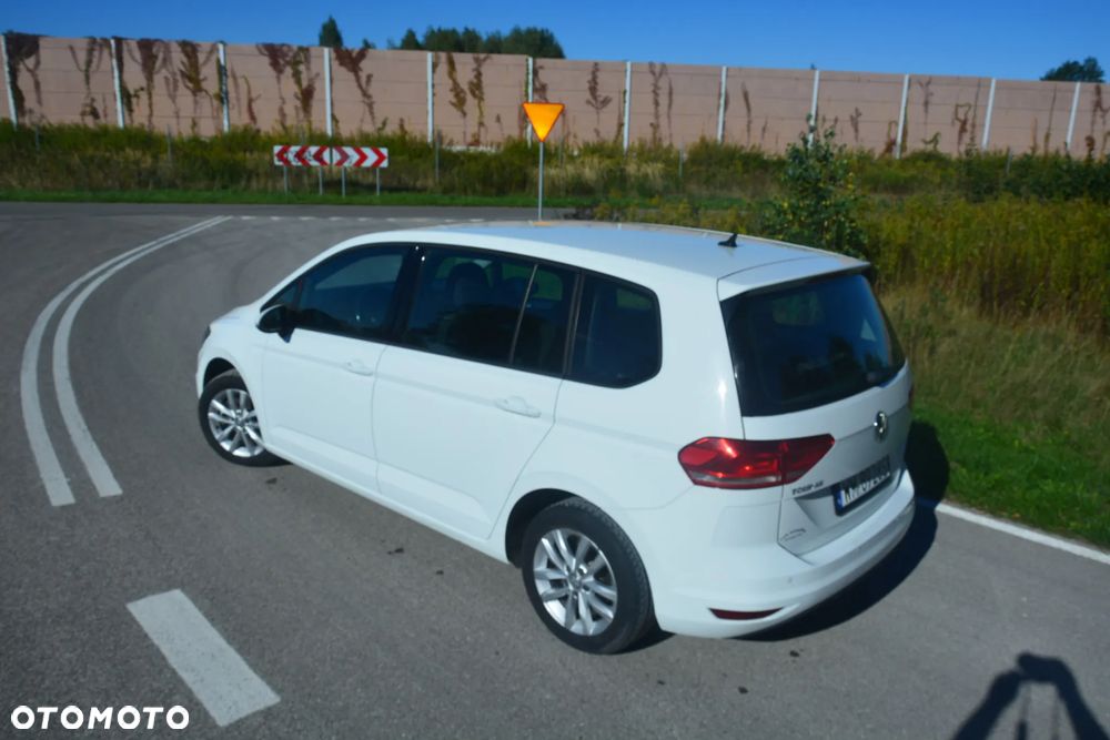 Volkswagen Touran 1.6 TDI SCR BlueMotion Technology Comfortline - 5