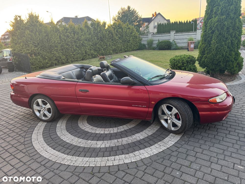 Chrysler Stratus LE 2.0L - 9