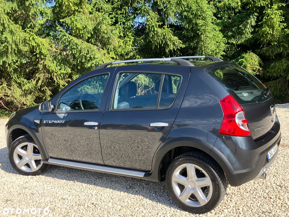 Dacia Sandero Stepway 1.6 - 4
