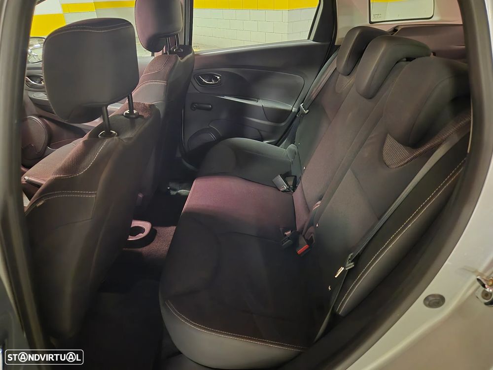 Renault Clio Sport Tourer 1.5 dCi Dynamique S - 24