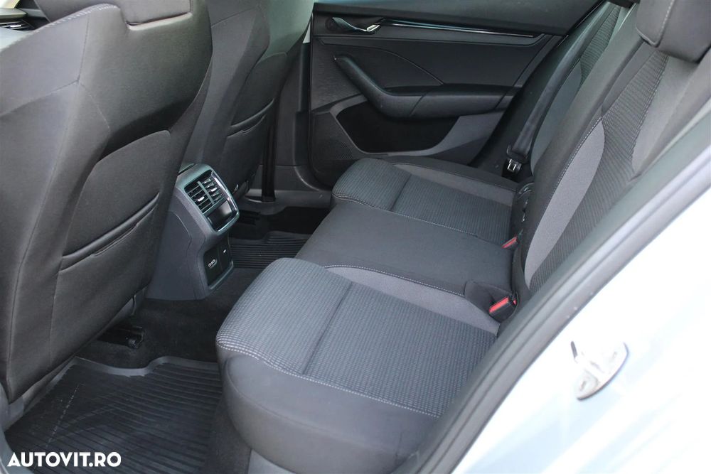 Skoda Octavia 1.5 TSI Ambition - 12