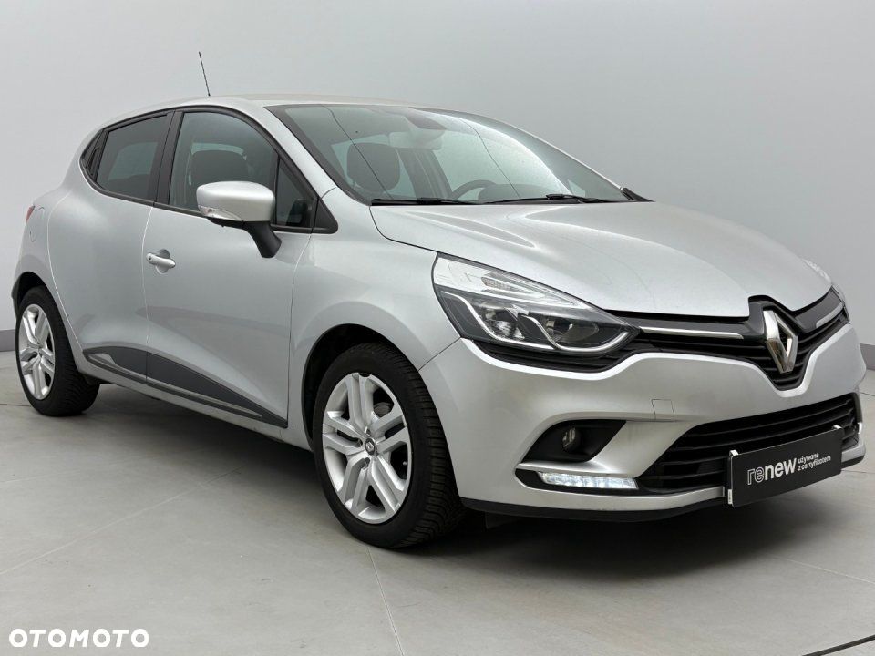 Renault Clio - 6
