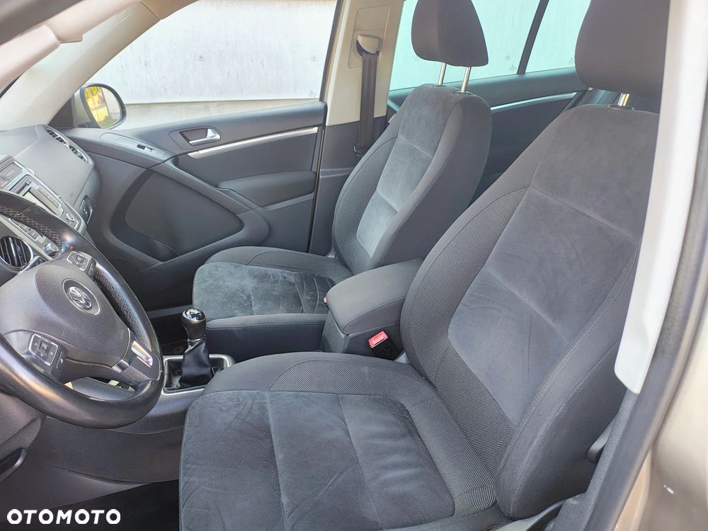 Volkswagen Tiguan - 12