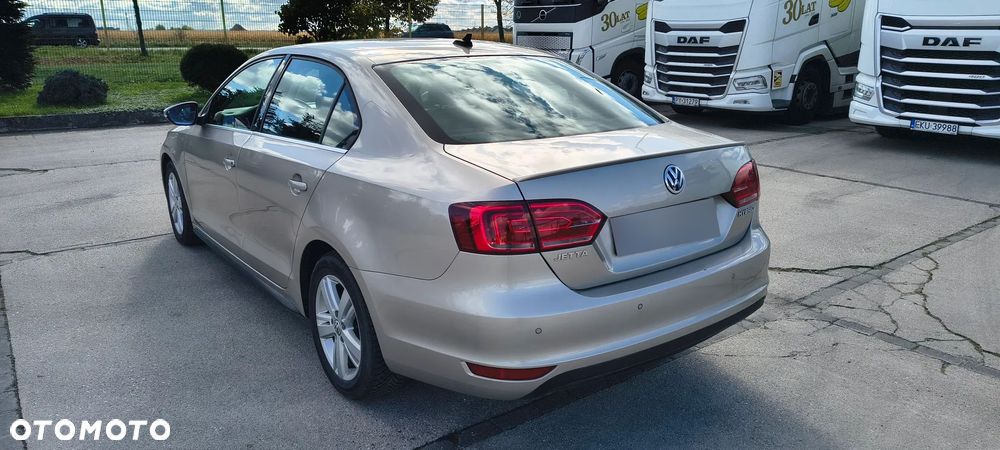 Volkswagen Jetta 1.4 DSG Comfortline - 5