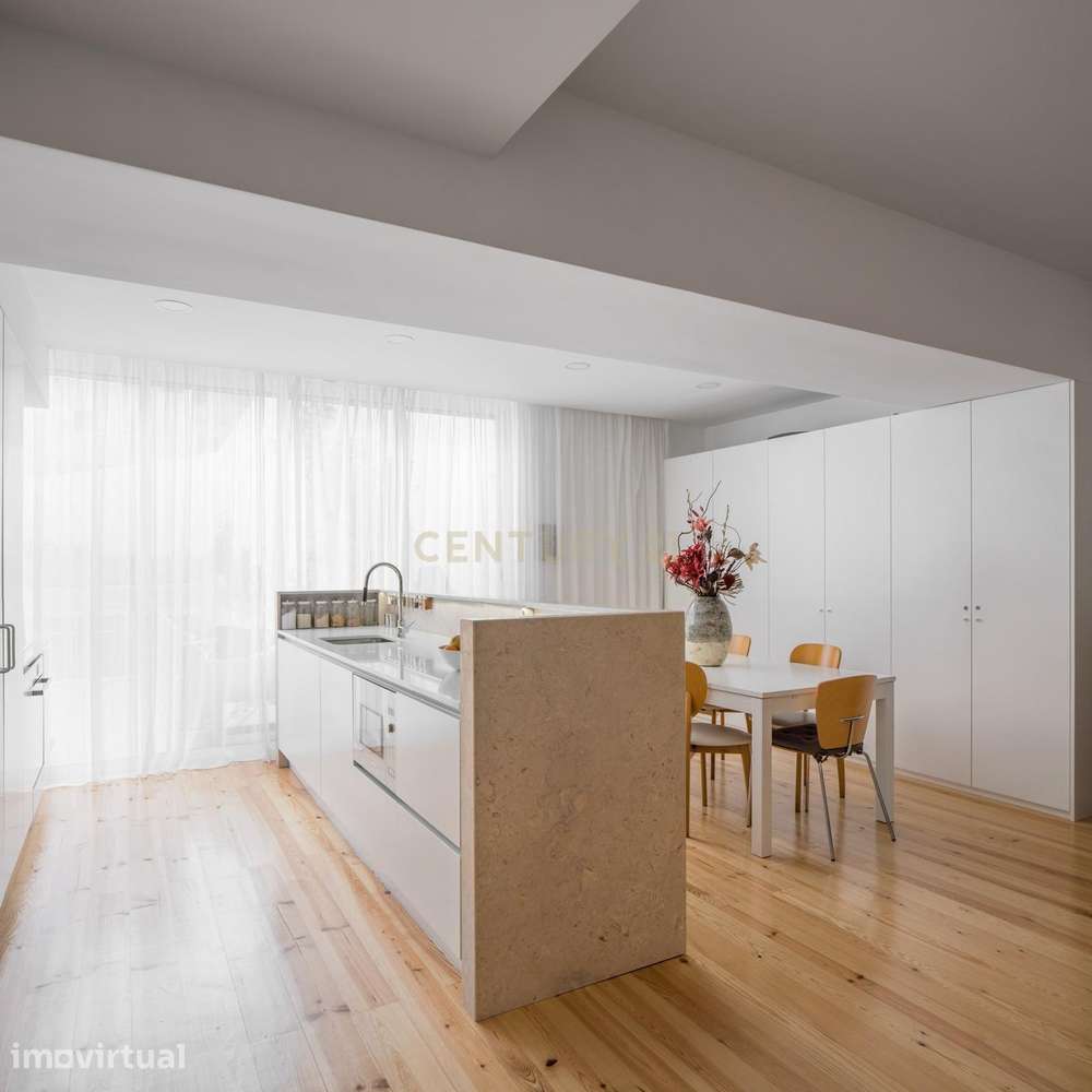 Extraordinário apartamento T3+1 com pátio exterior privado, junto ao C - Grande imagem: 3/19