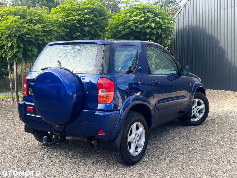 Toyota RAV4 - 16