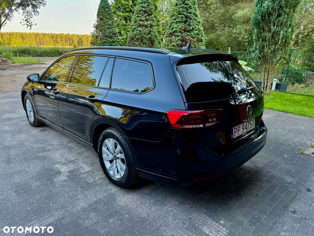 Volkswagen Passat - 4