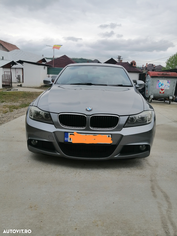 Dezmembrez BMW seria 3 E90 facelift 2010