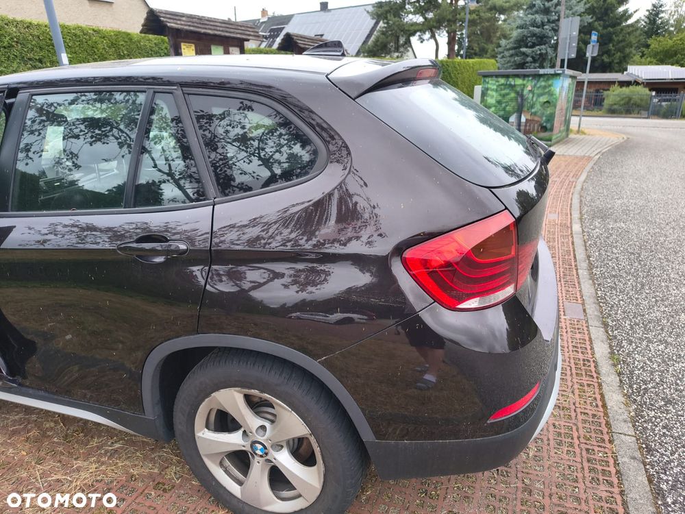 BMW X1 sDrive20d EfficientDynamics - 4