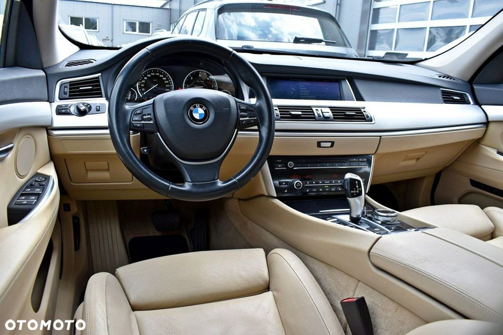 BMW 5GT 530d xDrive - 14