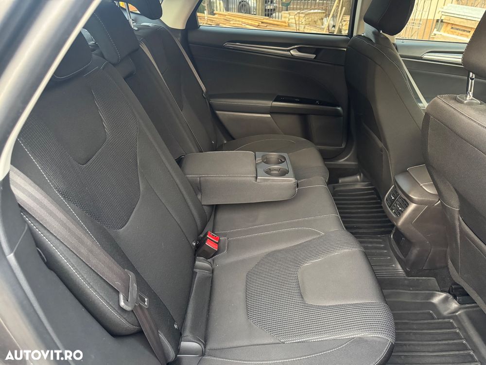 Ford Mondeo - 27