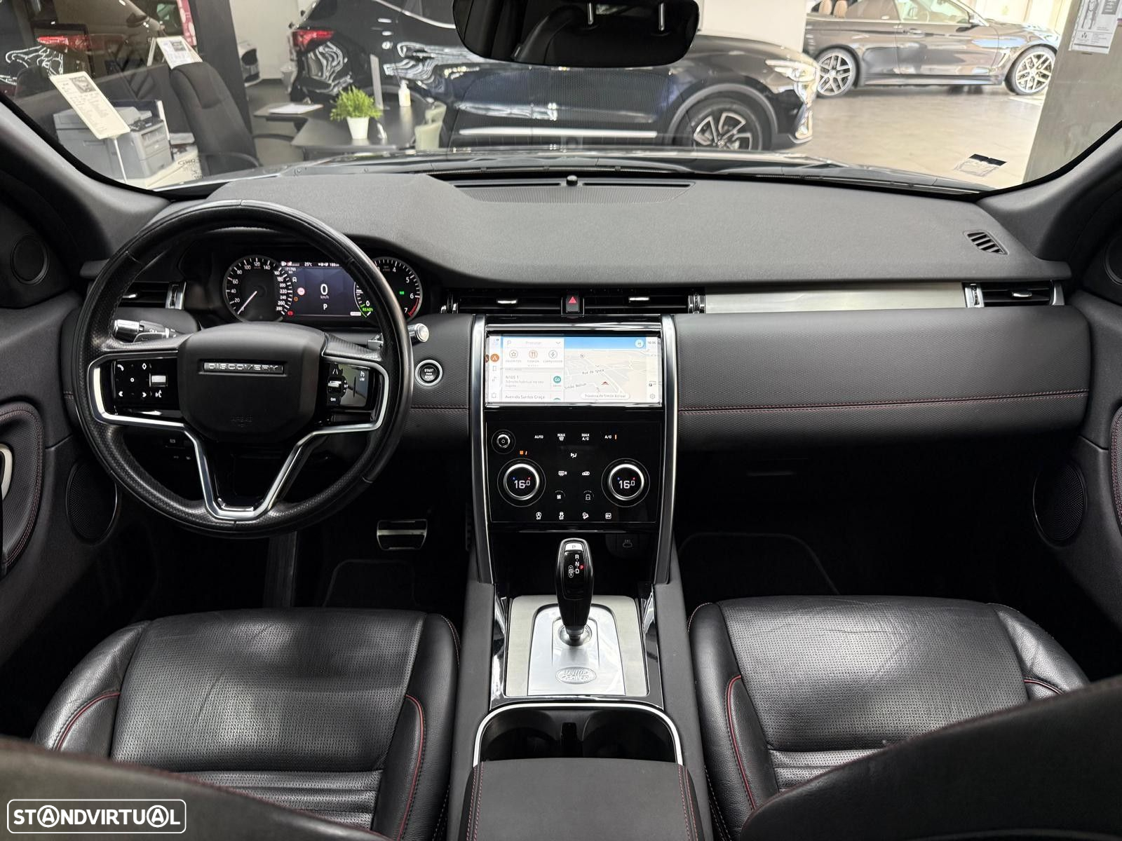 Land Rover Discovery Sport 1.5 I3 P300e AWD R-Dynamic HSE - 34