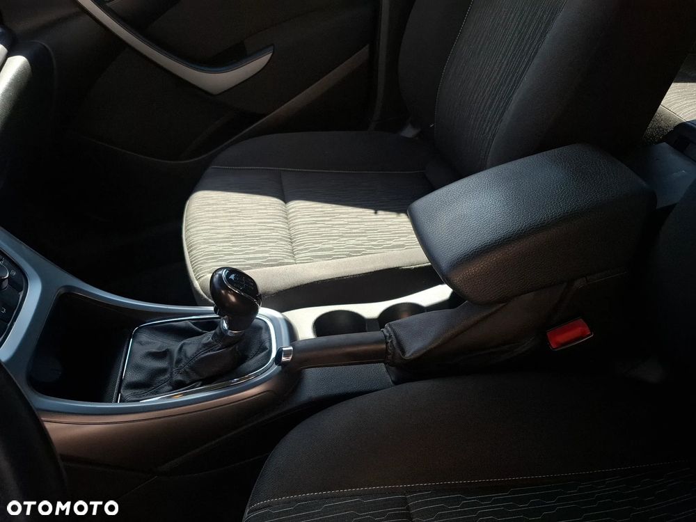 Opel Astra 1.7 CDTI Enjoy - 11