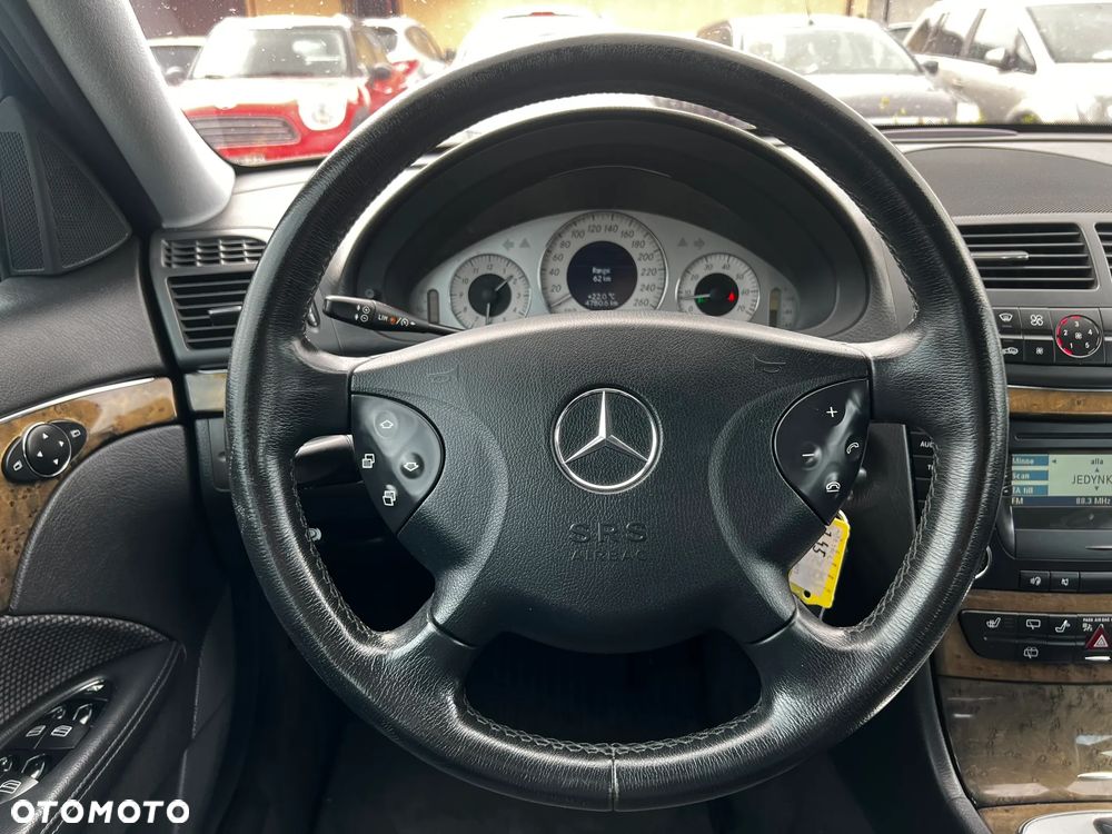 Mercedes-Benz Klasa E - 21