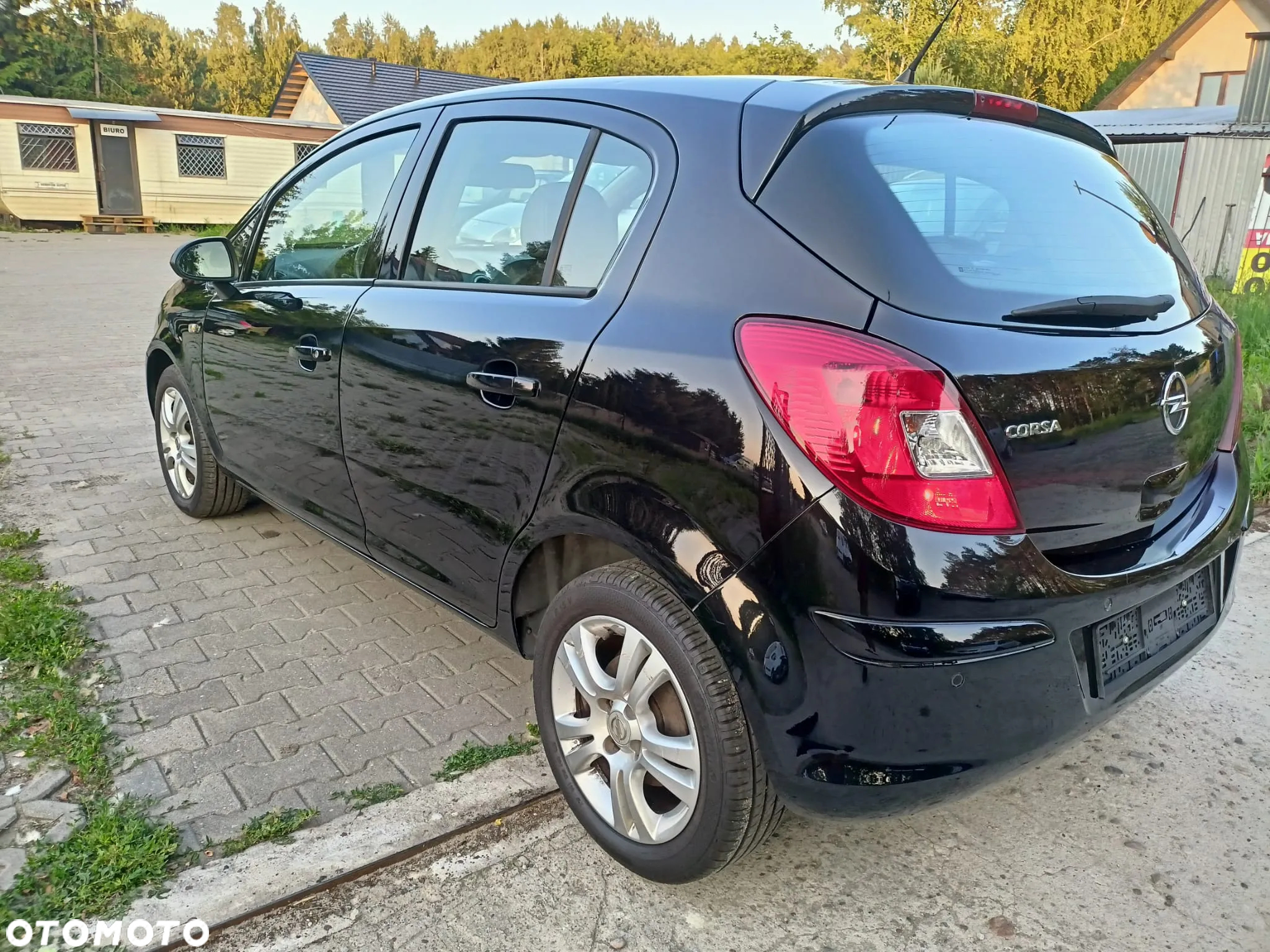 Opel Corsa 1.4 16V Cosmo - 8