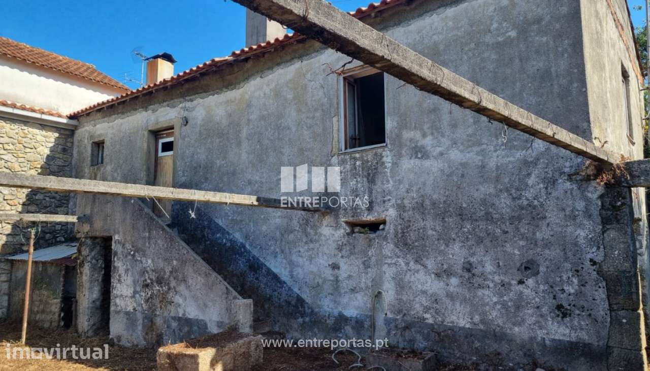 Moradia em pedra para recuperar para venda, Cristelo, Caminha