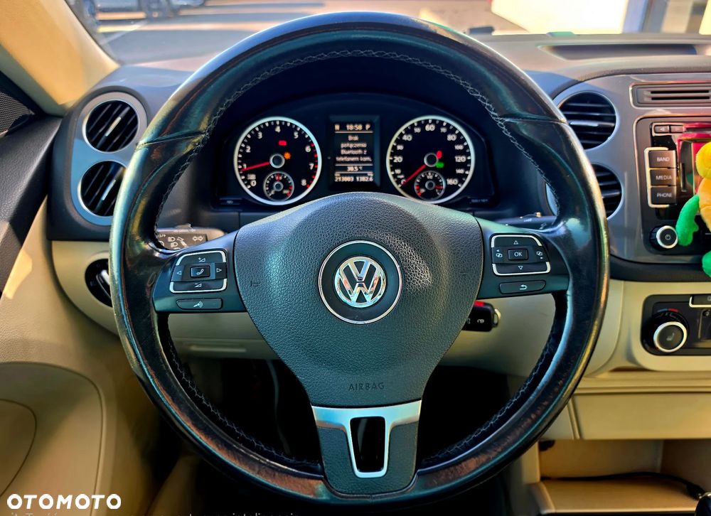 Volkswagen Tiguan - 19