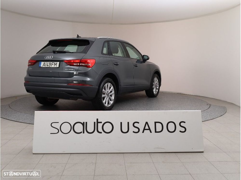 Audi Q3 45 TFSIe S tronic - 8