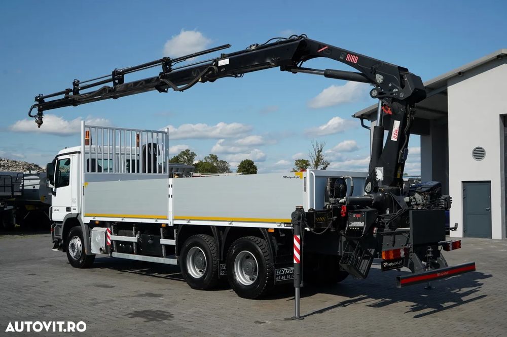 Mercedes-Benz ACTROS 2636 / 6x4 / CAROSERIE DE LIVRARE 7 M + HIAB HDS - EXTENSIE 12,6 M / PODEA REZISTENTĂ / RADIOCOMANDĂ / ROTATOARE / IMPORTAT - 3