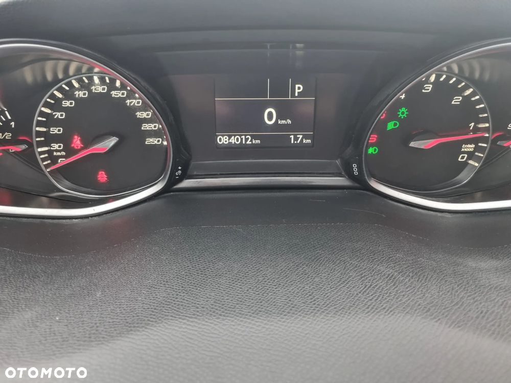 Peugeot 308 BlueHDi FAP 130 EAT6 Stop & Start Allure - 28