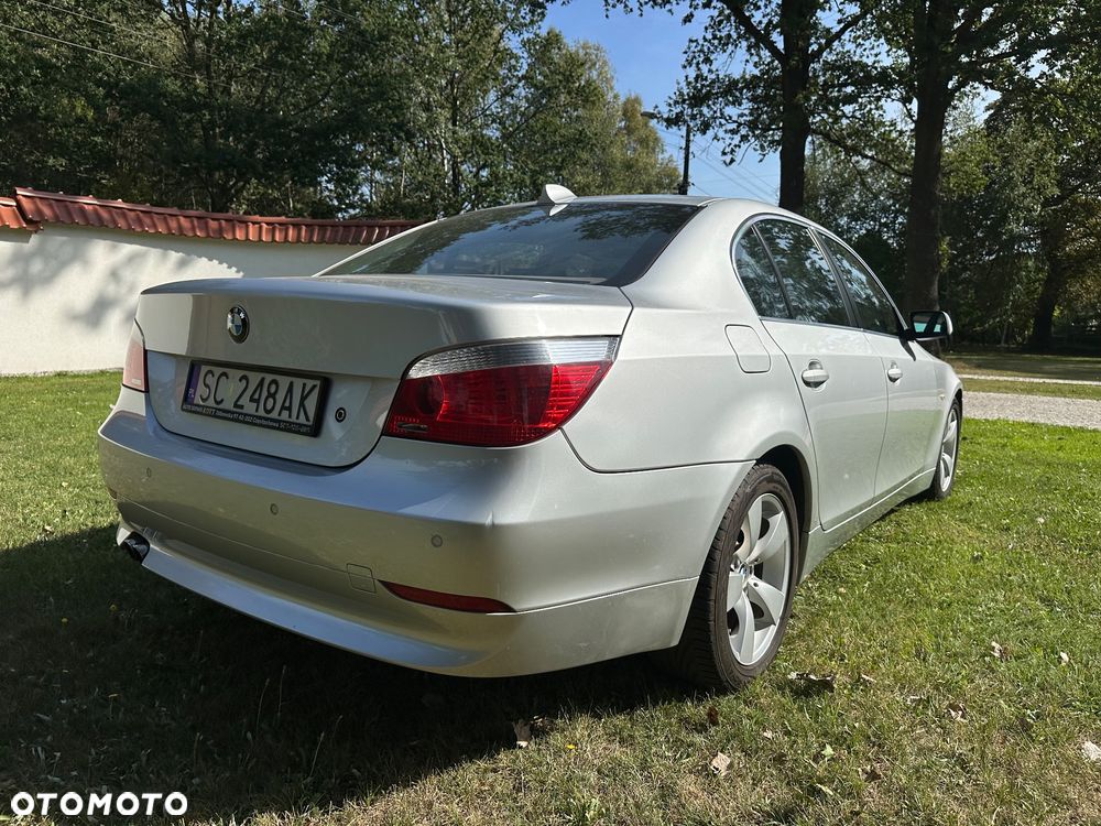 BMW Seria 5 525i - 6