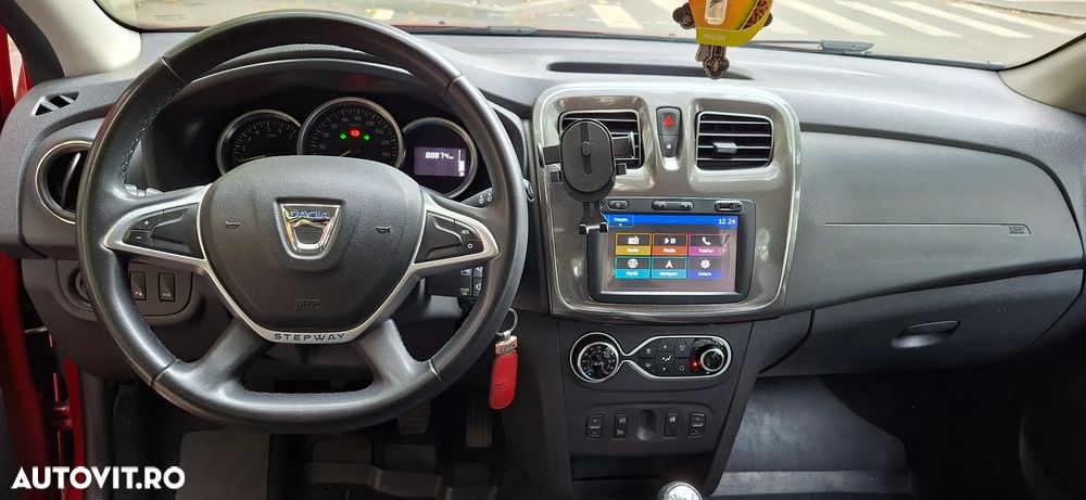 Dacia Sandero - 8