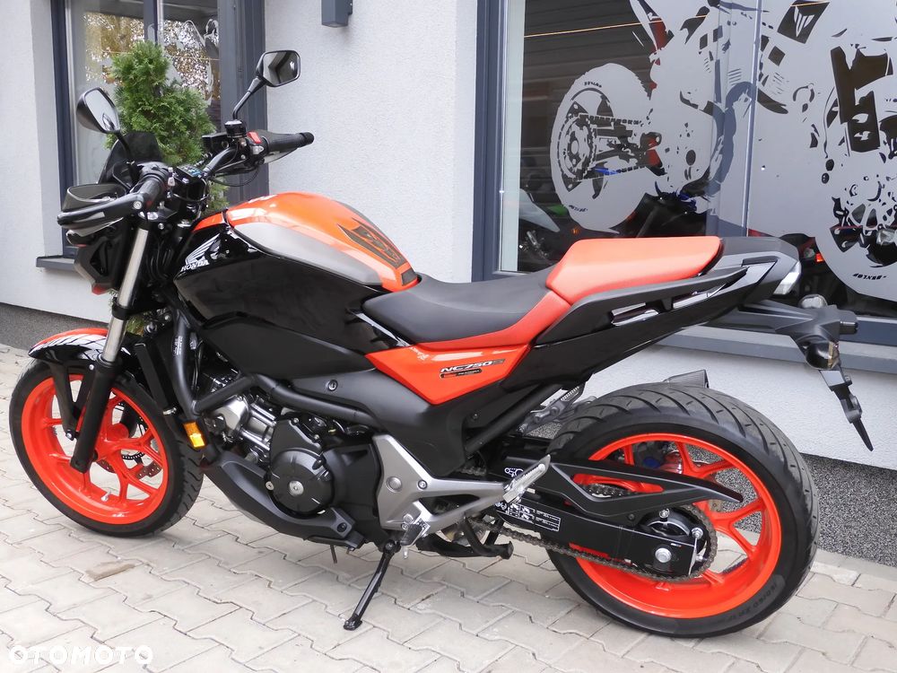 Honda NC - 30